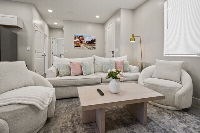 6606 W Paradise Ln unit ID1240448P, Glendale, AZ 85306 - photo 4