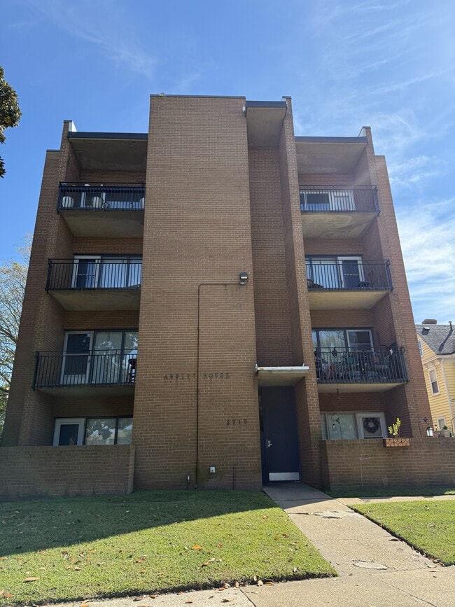 2915 Bayview Blvd Unit 2 Second Floor Floor, Portsmouth, VA 23707