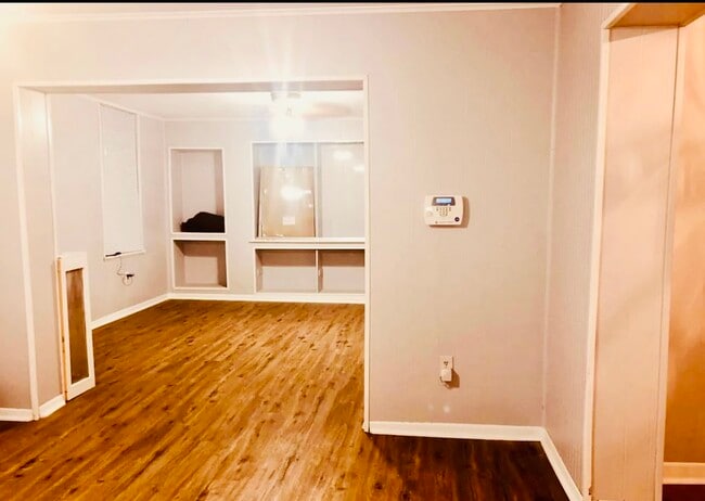 815 Maple Ave, Turtle Creek, PA 15145 - photo 4