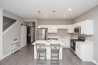 11033 Lima Rd, Fort Wayne, IN 46818