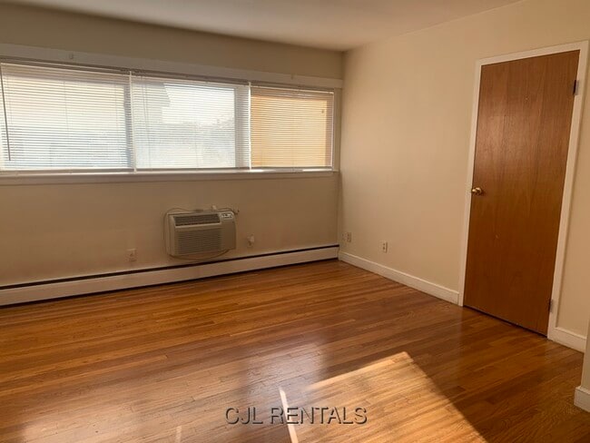7 Spruce St unit 1, Waltham, MA 02453 - photo 5