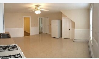 1172 Roosevelt Ave Unit Third, Pawtucket, RI 02861