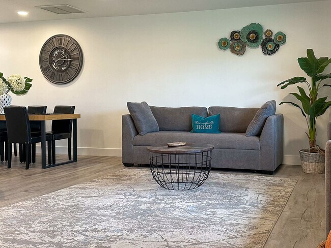 1311 Cypress Ave unit ID1346495P, Venice, FL 34285 - photo 6