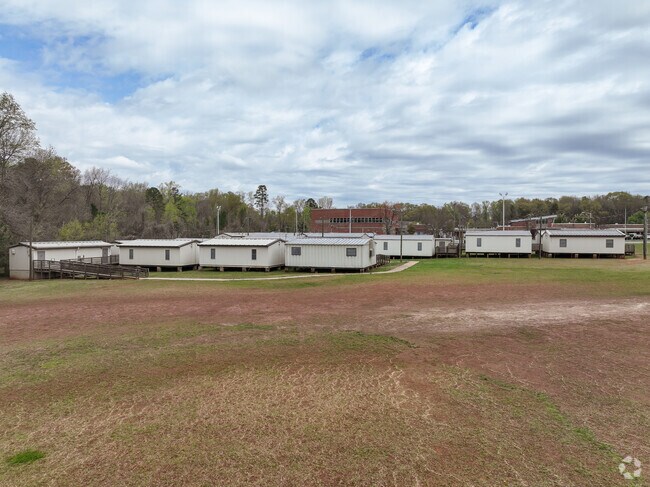 There are many mobile classrooms on the campus of Winterfield Elementary.