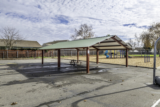 The beautiful campus of Raymond Case Elementary School includes modern amenities for students.
