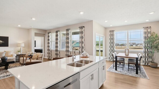 5817 Crotal Ave, Greenwood, IN 46143 - photo 4