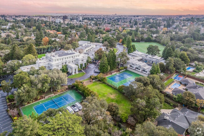 Crystal Springs Upland School is committed to preparing students for lifelong challenges.