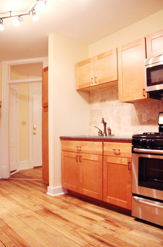 23 West Ln unit C, Winooski, VT 05404 - photo 6