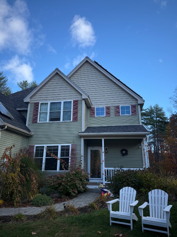 140 Boxwood Ln, Dover, NH 03820