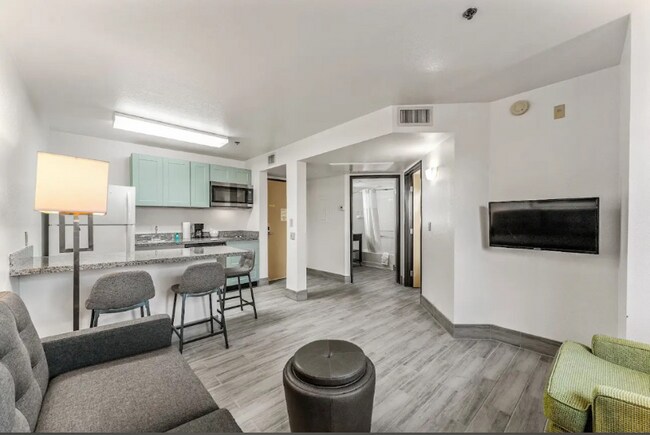 5858 W Chandler Blvd unit F101, Chandler, AZ 85226 - photo 3