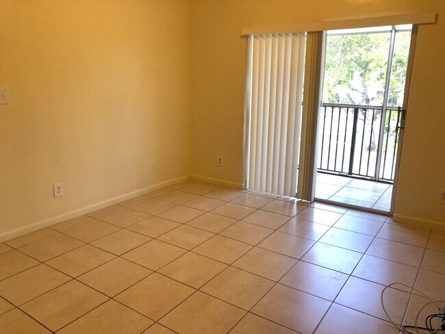 601 Cypress Lake Blvd unit G14, Deerfield Beach, FL 33064 - photo 5