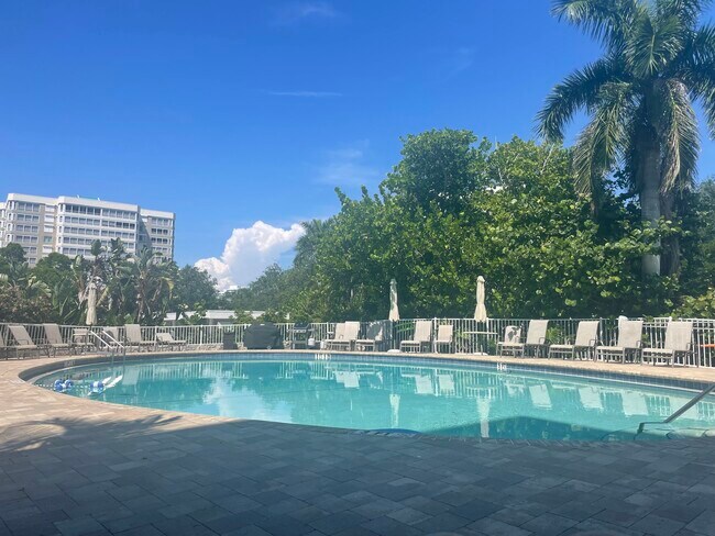 5 Bluebill Ave unit 203, Naples, FL 34108 - photo 5