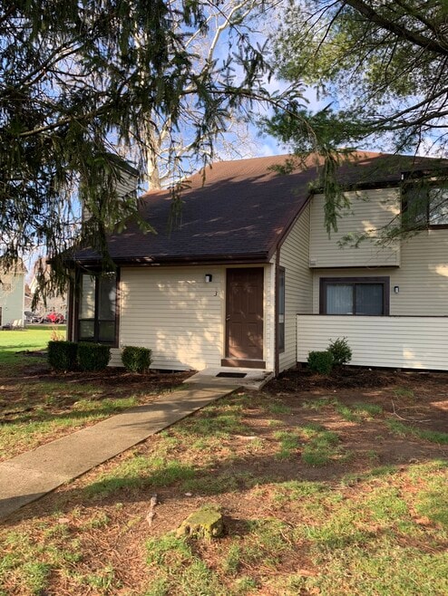 139 N Terrace Ave unit 3, Newark, OH 43055 - photo 1