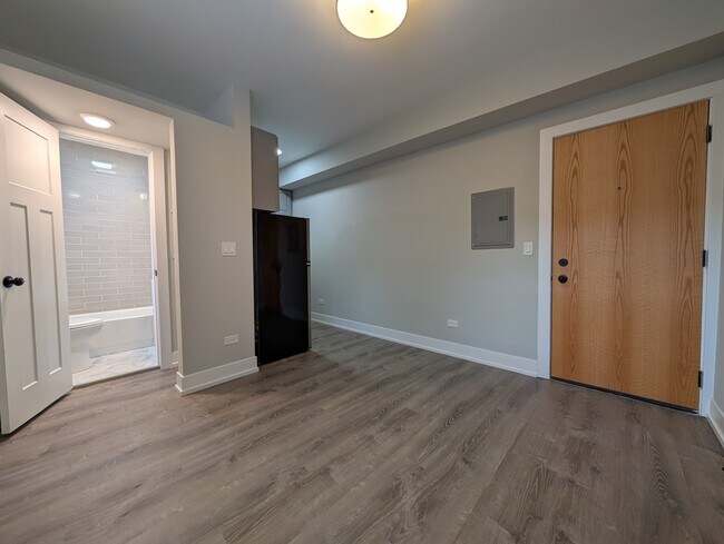 503 W Belmont Ave unit 5I, Chicago, IL 60657 - photo 4