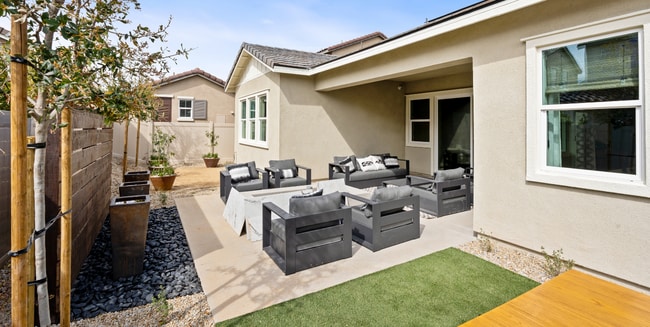 17485 Bear Creek unit 36471226, Hesperia, CA 92345 - photo 4