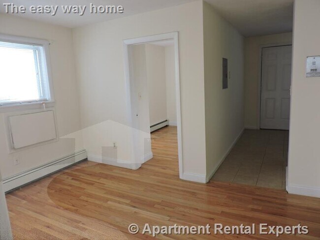 17 Pine St unit 1, Cambridge, MA 02139 - photo 2