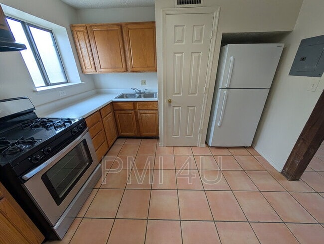 118 S Main St unit 2, Belen, NM 87002 - photo 4