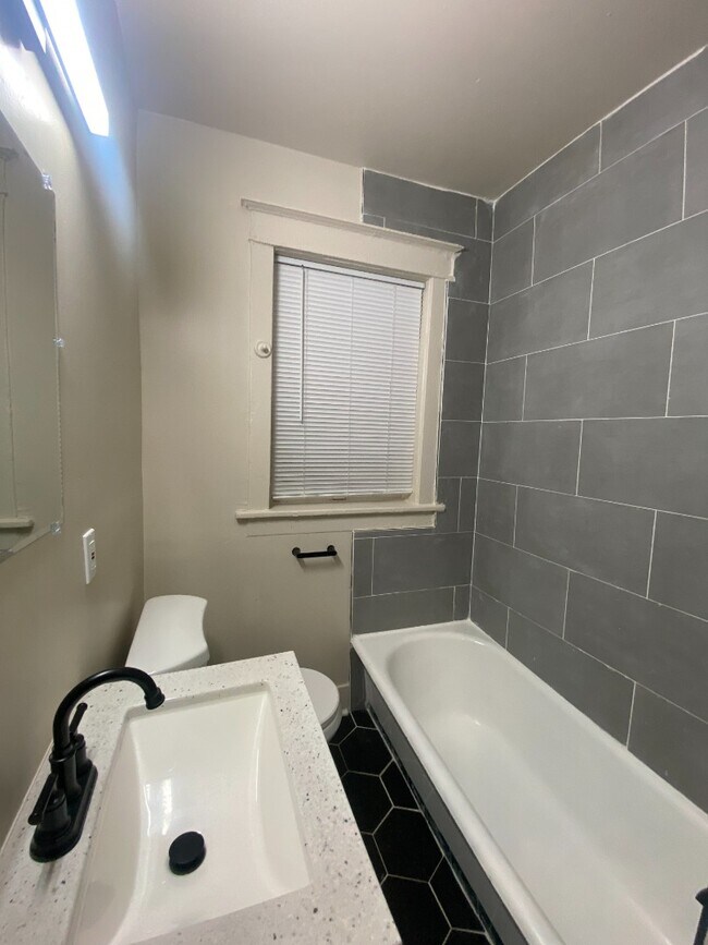 2037 Maury Ave unit A, St. Louis, MO 63110 - photo 7