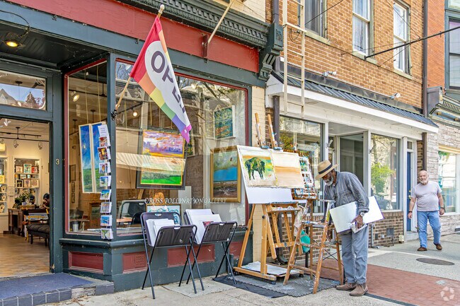 Lambertville’s artists turn sidewalks into canvases, just minutes from West Amwell.