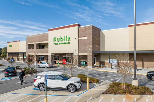 A Publix resides nearby for residents' grocery needs.