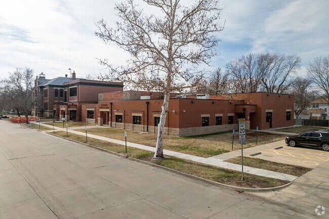 This is a wide view of Riverside Leadership Magnet Elementary School.