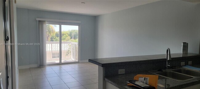 2740 SW 28th Terrace unit 405, Miami, FL 33133 - photo 4