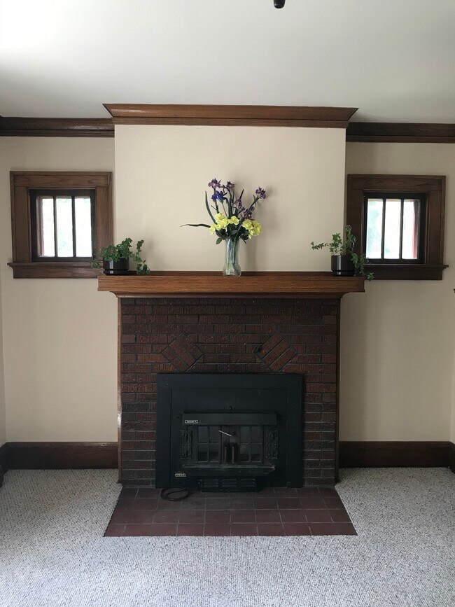 5628 W Washington Blvd, Milwaukee, WI 53208