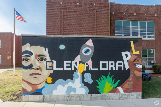 Glen Flora Elementary School is a public school in Waukegan.