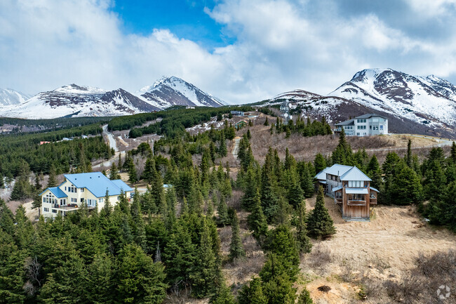 Hillside East homes are perched on the hillside leading up to the Chugach Mountains.