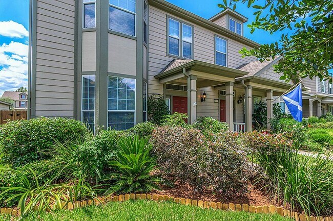 23609 Youpon Lake Ln unit Town home,  3 bedroo, Spring, TX 77373 - photo 2