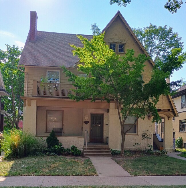 335 Morris Ave SE, Grand Rapids, MI 49503