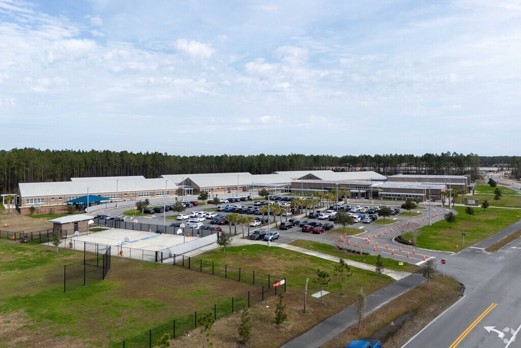 Wildlight Elementary provides education in the neighborhood of Wildlight.