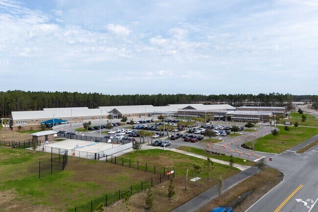 Wildlight Elementary provides education in the neighborhood of Wildlight.