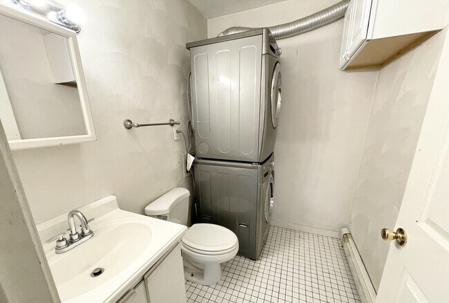 7 Iroquois St unit 2, Roxbury Crossing, MA 02120 - photo 4