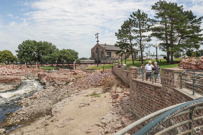 Falls Park is near Garfield and beautiful in all seasons.