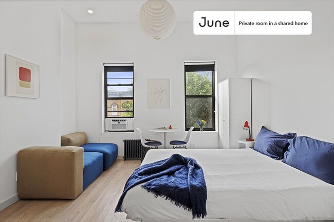 17-16 Linden St unit C, Flushing, NY 11385 - photo 2