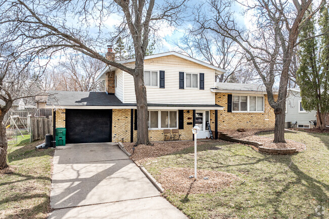 Three and four-level split-level homes are prevalent in Winnetka Hills.