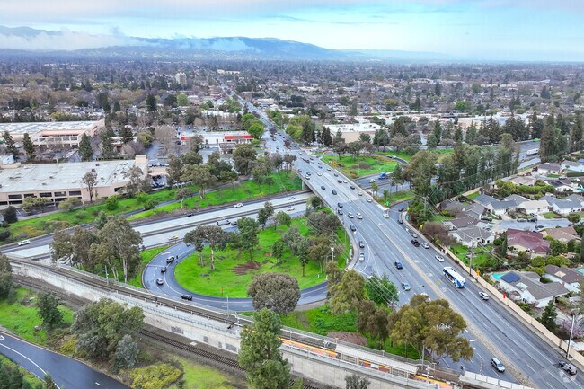 Downtown Campbell residents can take State Route 17 for commute to work.