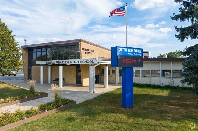 Central Park Elementary School near the Country Aire area is a public school with 696 students.