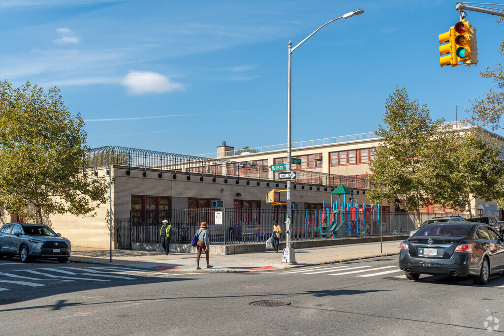 Ps 309 George E Wibecan Preparatory Academy has dozens of effective and excellent teachers.