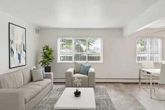 30711 Quinkert St, Roseville, MI 48066