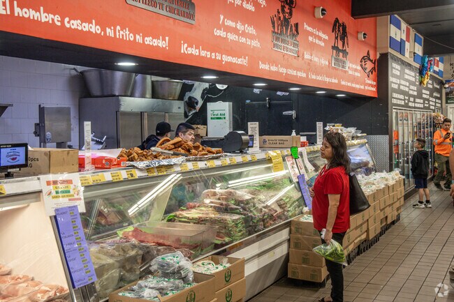 Supermercado Lomabonita on White Bear Avenue offers fresh produce and house-made salsas.