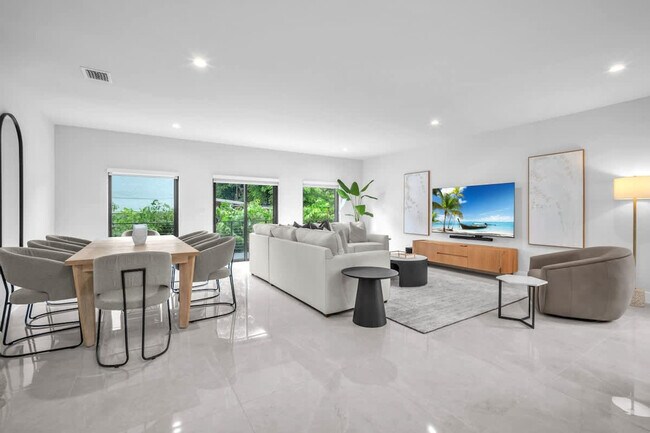 2951 NW 13th St unit ID1297053P, Miami, FL 33125 - photo 4