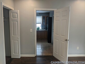 196 Sherman St Unit 3, Cambridge, MA 02140