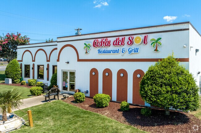 Enjoy your favorite Central American dishes at Costa Del Sol, just north of Sterling.