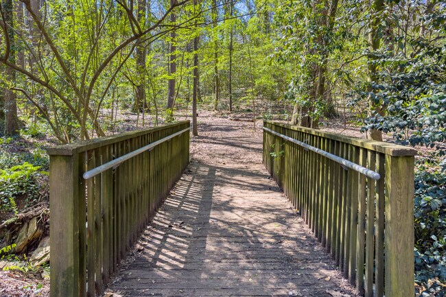 Enjoy the scenic walking path in Glenn Creek Nature Preserve in Atlanta.