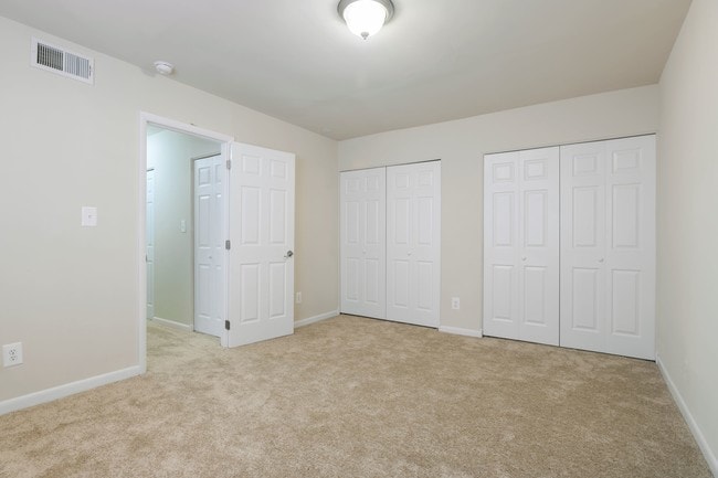Cross Creek, Laurel, MD 20707 - photo 4