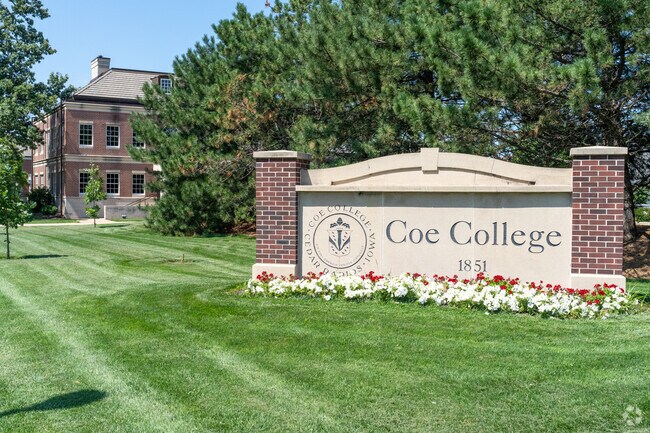 Coe College, in the Mound View neighborhood, offers a vibrant campus and rich history.