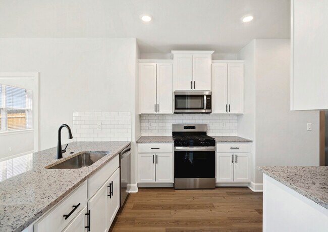 3009 Evyn Blvd unit 37002057, Mustang, OK 73064 - photo 3