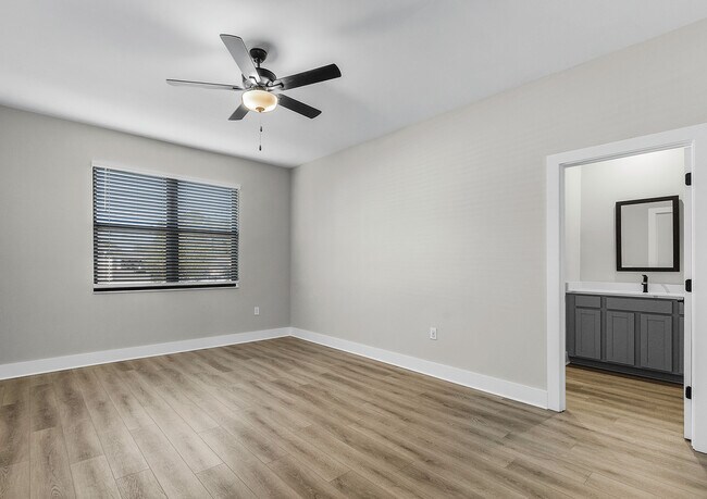 1237 E Price Blvd unit 37991452, North Port, FL 34288 - photo 6